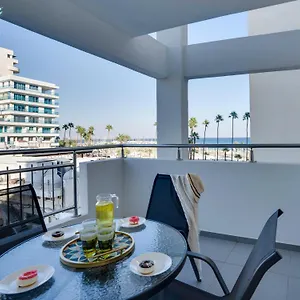 Airbnsea Centre Side Sea View Apartment